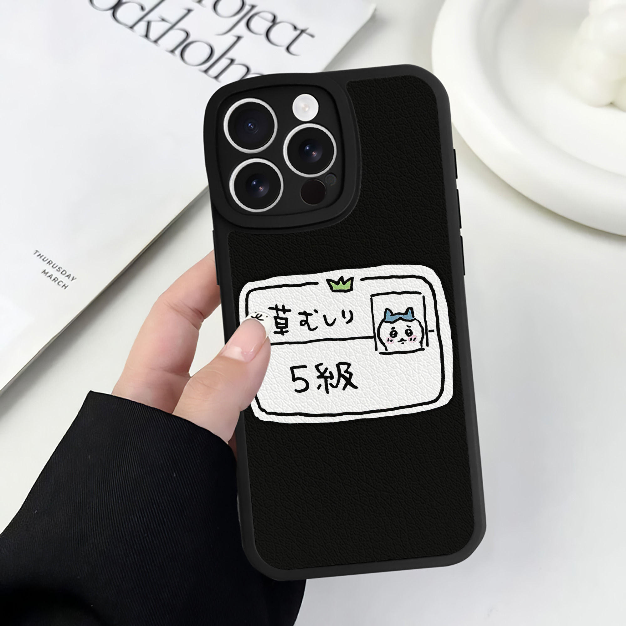 （画像用） ちいかわ ハチワレ Chii-kawa hachiware 【iPhone 16シリーズ対応】シリコンスマホケース（レザー調） 材質：シリコン